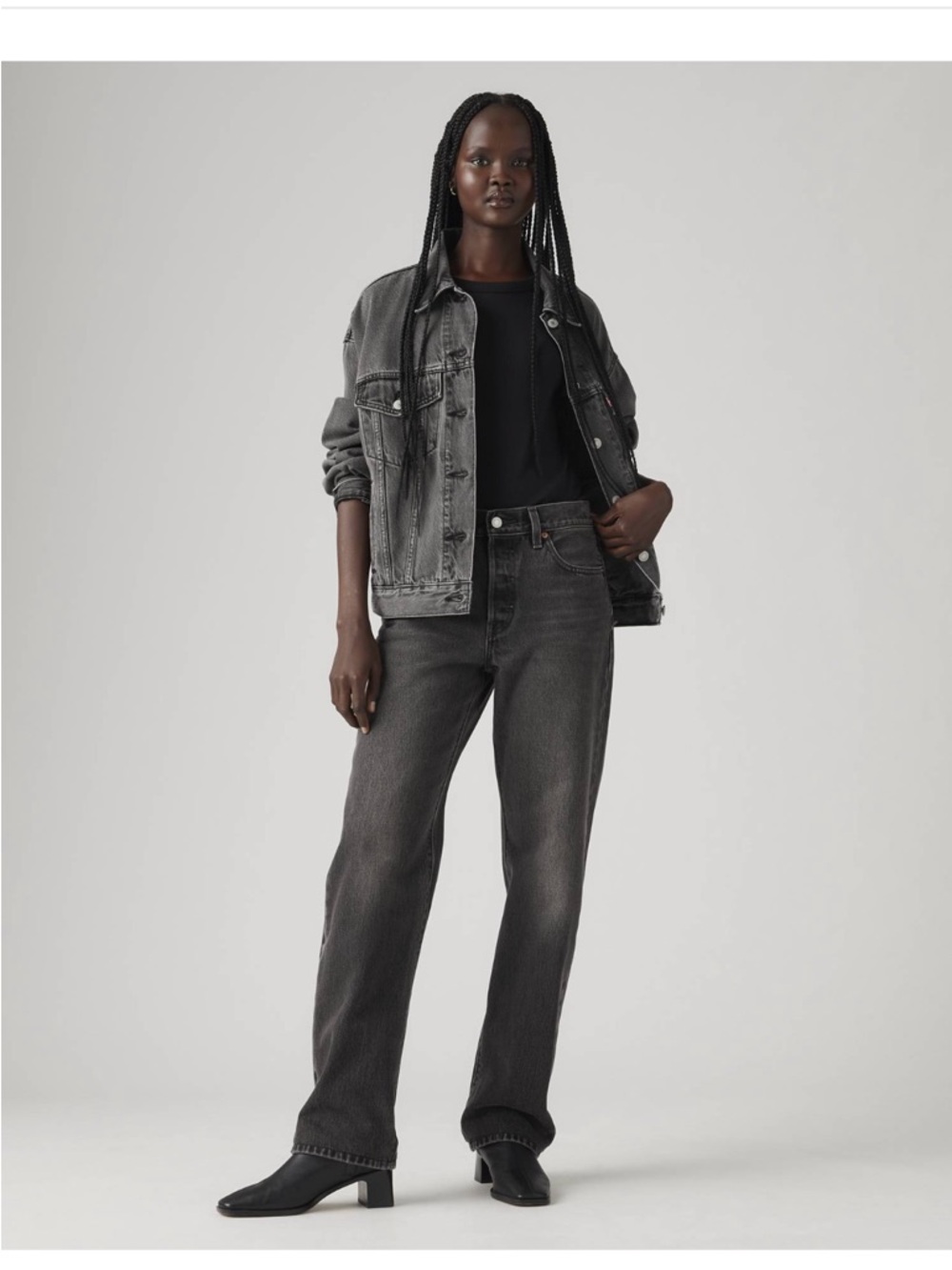 Levi’s 501 90s Straight-Leg Jeans in Washed Black size 25 x 30